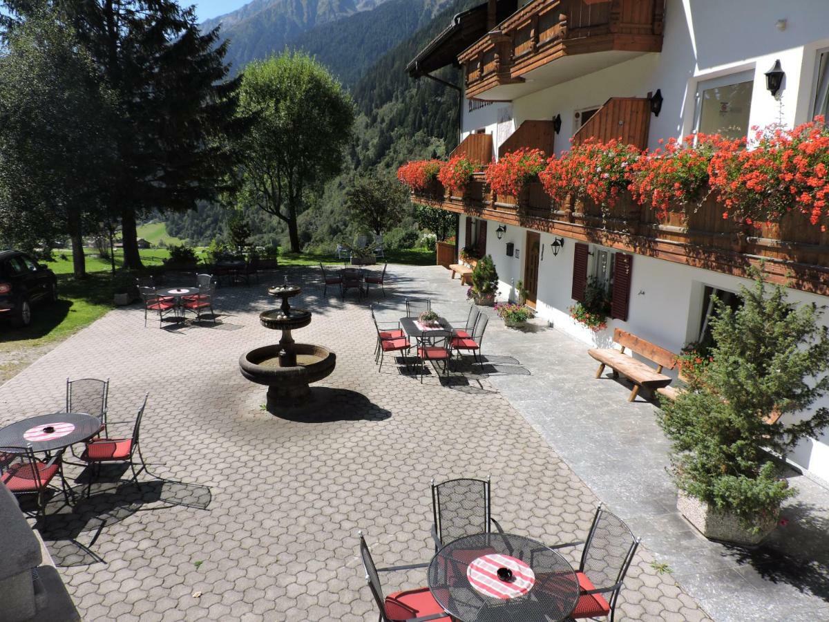 Kuehlerhof Aparthotel Anterselva di Mezzo Kültér fotó