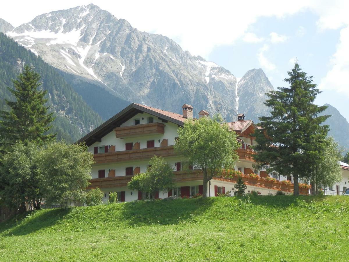 Kuehlerhof Aparthotel Anterselva di Mezzo Kültér fotó